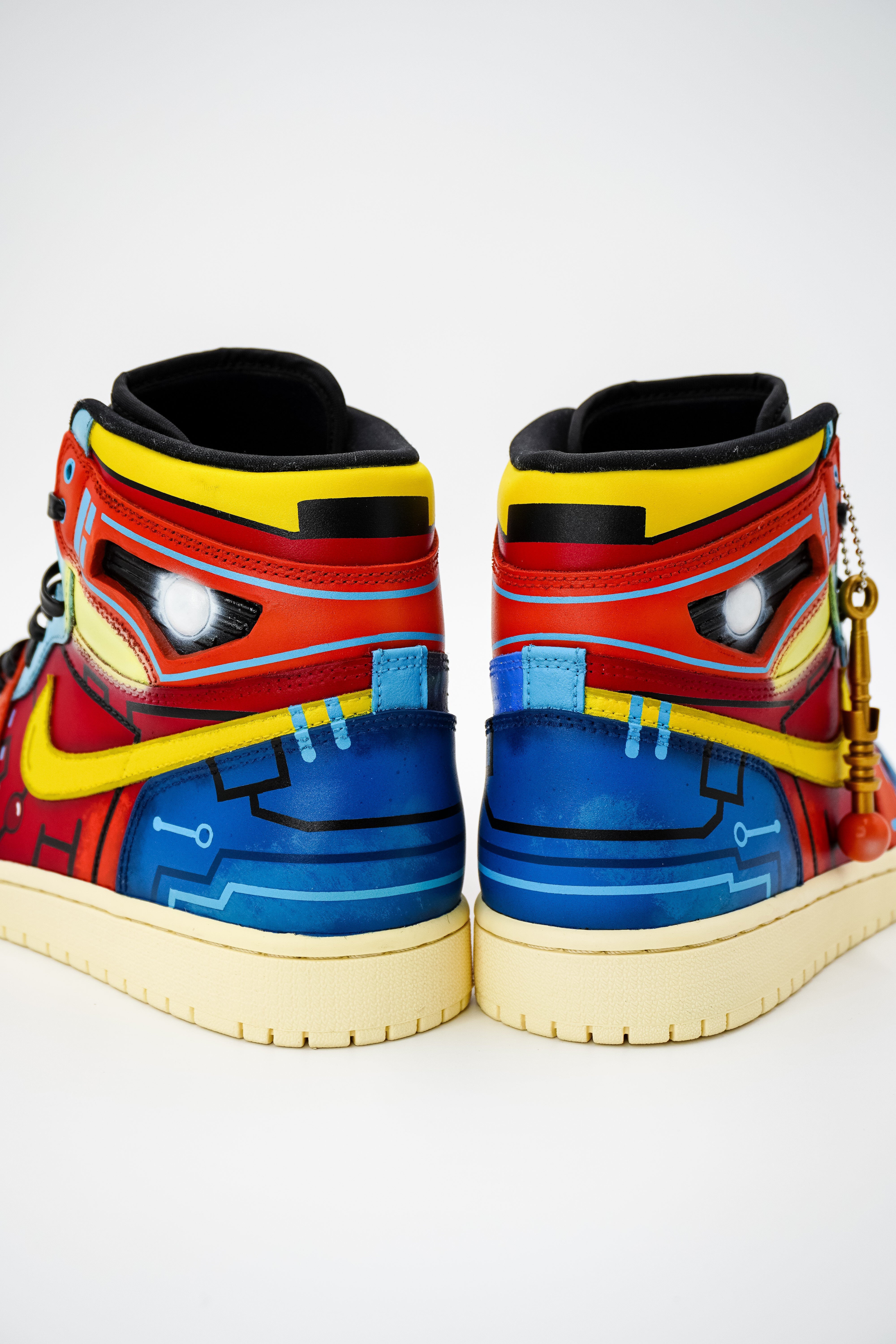 SAKAARIAN IRON MAN AJ1