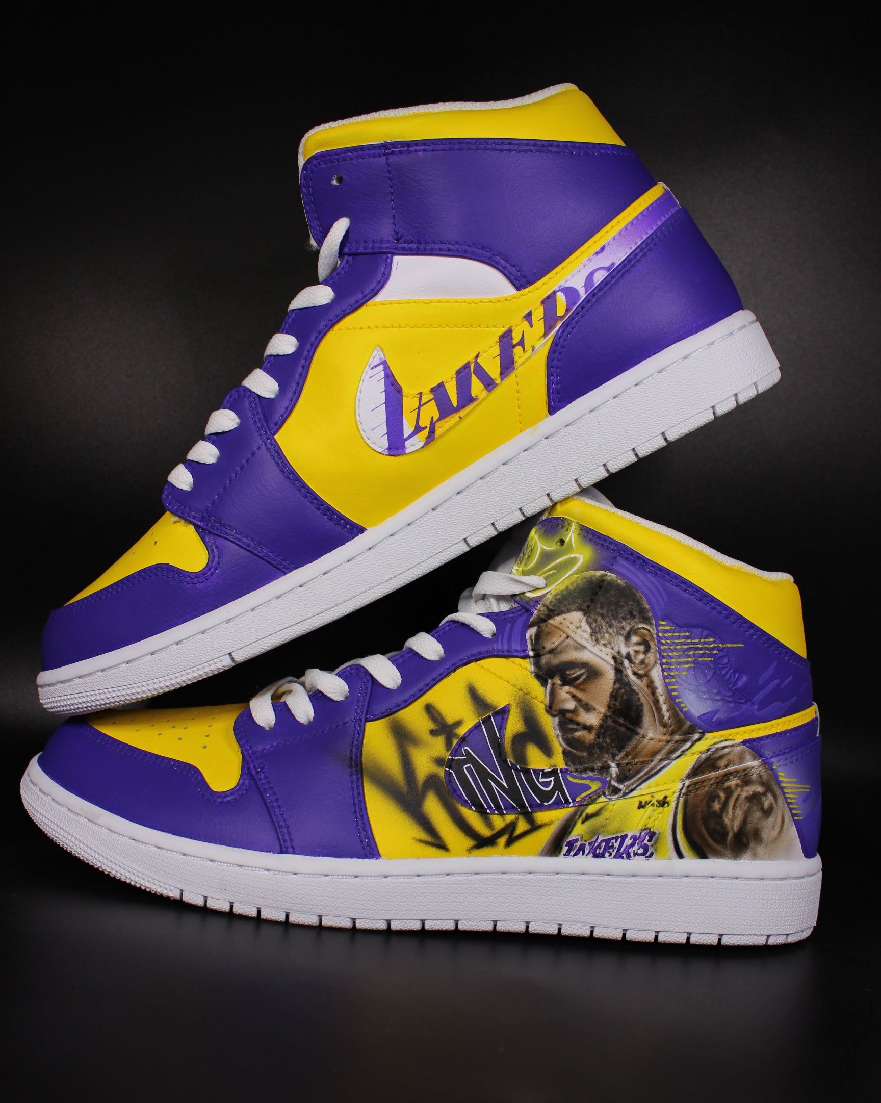Custom Nike Air Jordan 1 mid "Basketball sports graffiti" - you can choose the player and team theme.