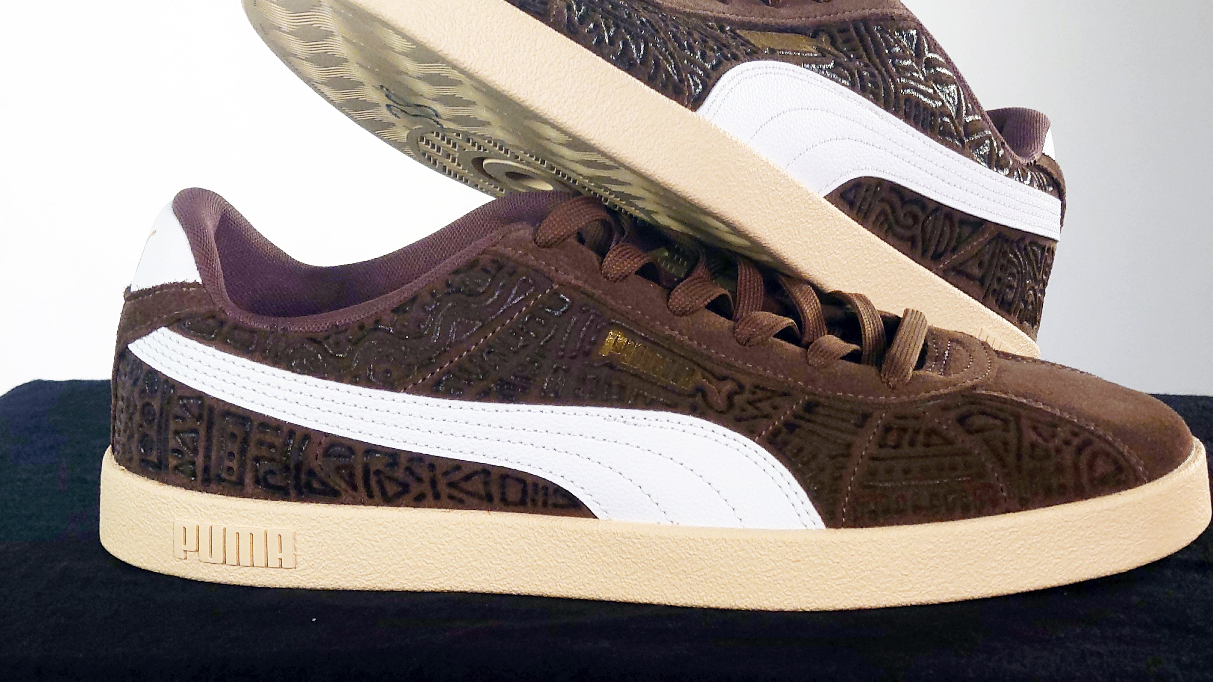 PUMA Club 2 Round Toe Low-Top Skate Shoes (Brown Script)